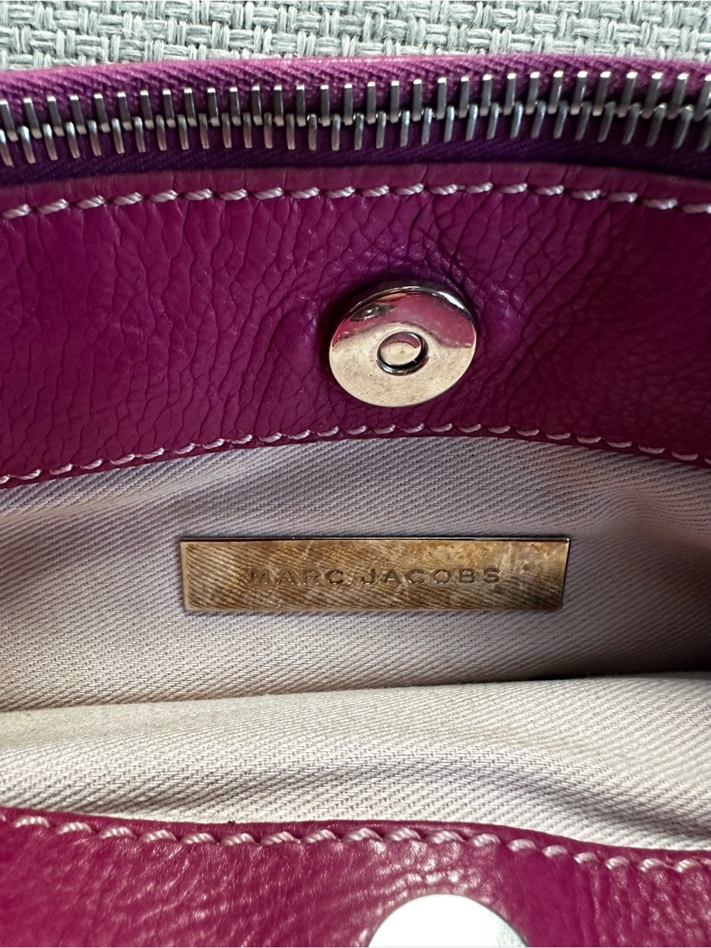 Marc Jacobs Vintage Small Stella Fuchsia Leather Shoulder Bag - Picture 4 of 4